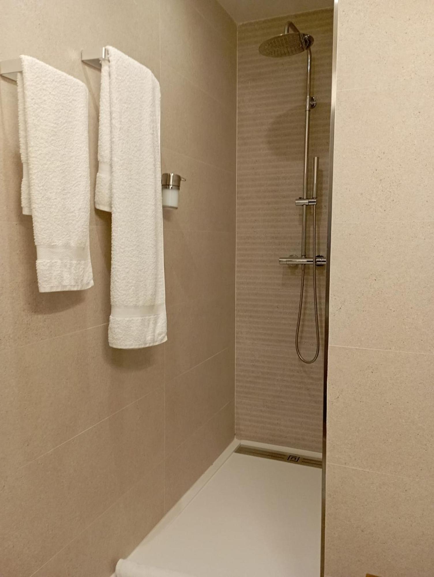 Apartamentos Vior Y Valdes Cudillero Exteriör bild